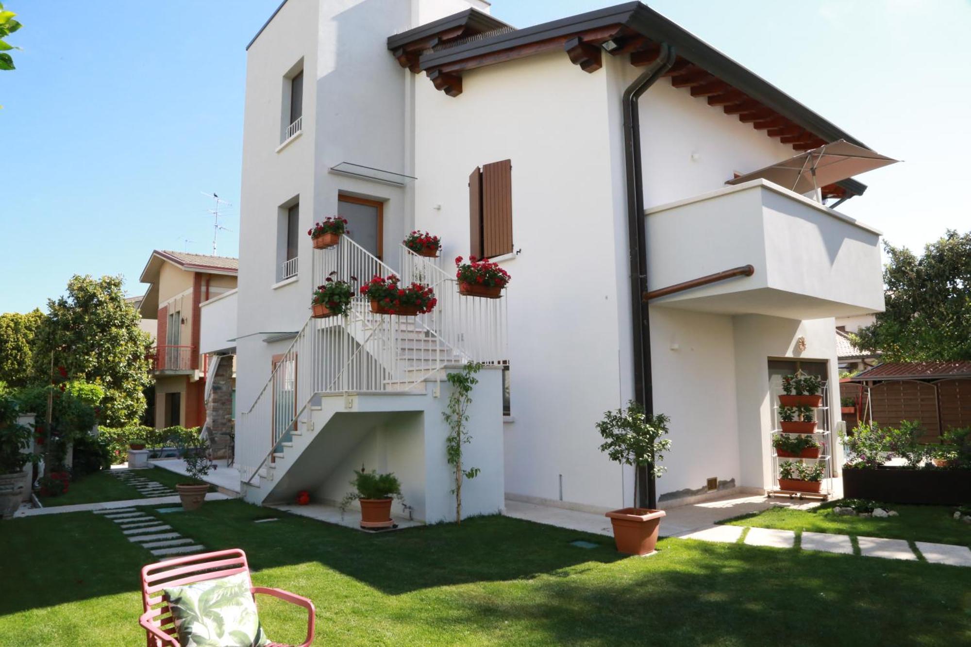 Bed and Breakfast Charming Сирмионе Экстерьер фото